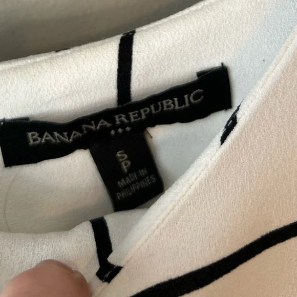 Banana Republic blouse - Picture 6 of 12